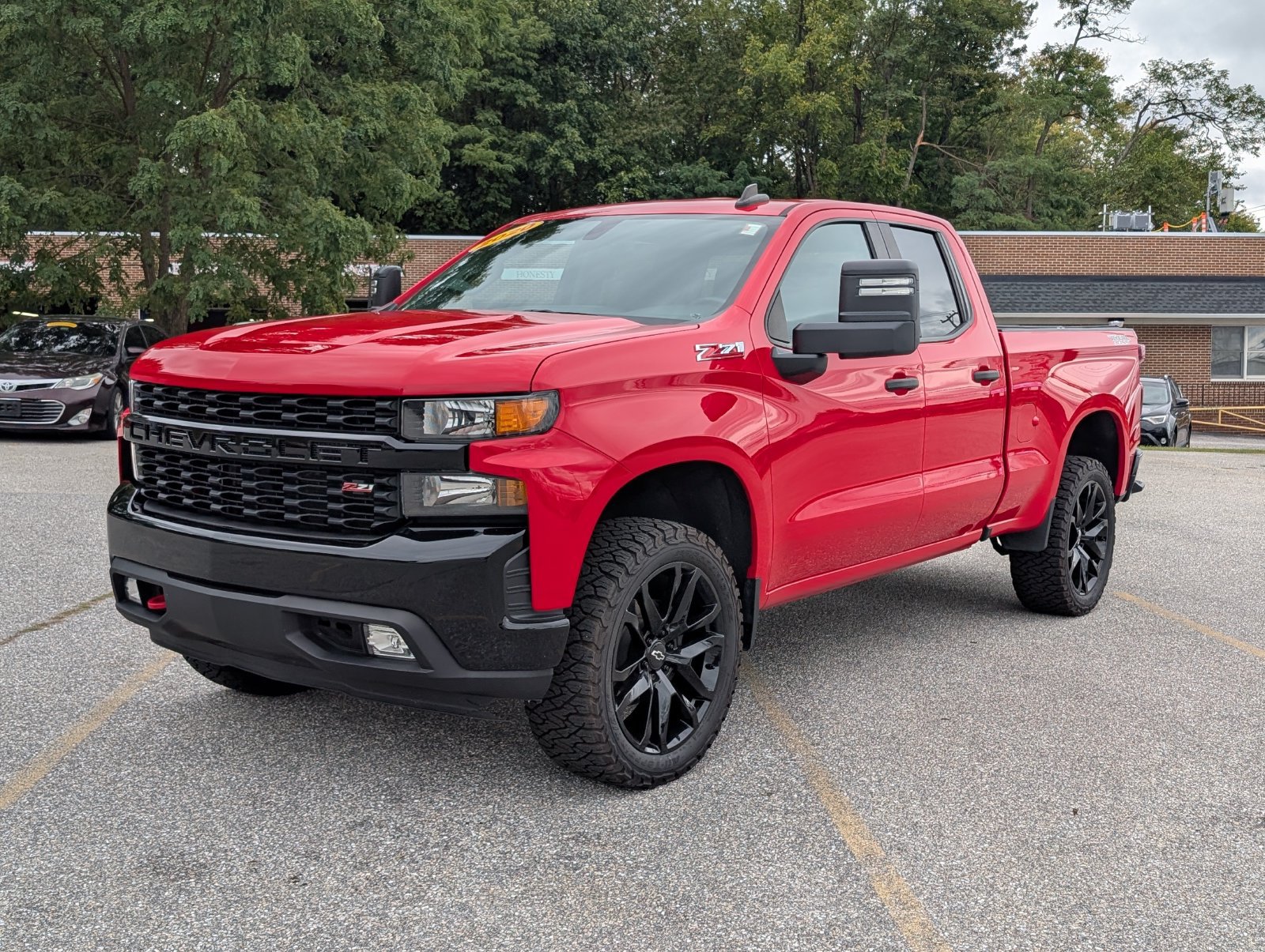 Used 2020 Chevrolet Silverado 1500 Custom Trail Boss w/ Custom Convenience Package AWD/4WD image 7