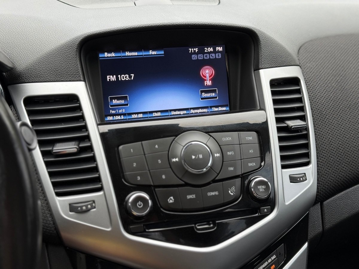 Used 2014 Chevrolet Cruze Diesel FWD image 28