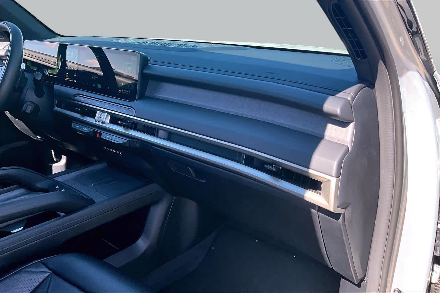 Certified 2027 Kia Telluride EX w/ Towing Package FWD image 18
