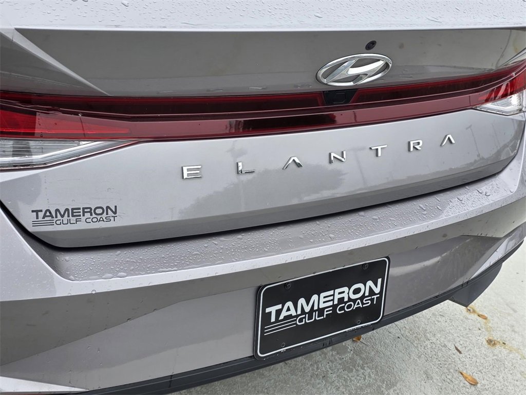 Used 2023 Hyundai Elantra SEL w/ Convenience Package image 27