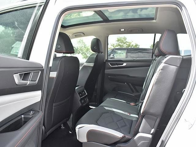 New 2026 Volkswagen Atlas Peak Edition AWD/4WD image 8