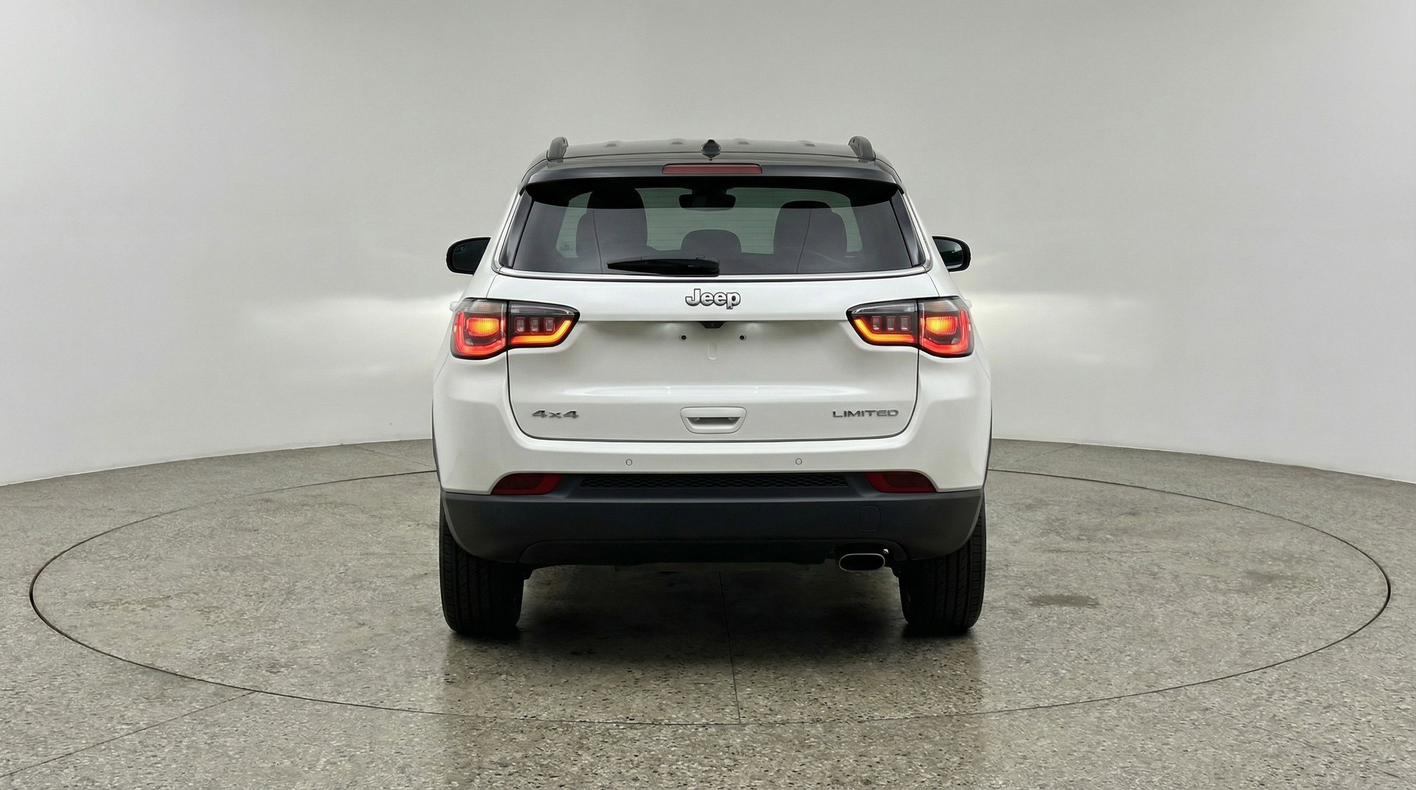 Used 2025 Jeep Compass Limited AWD/4WD image 7