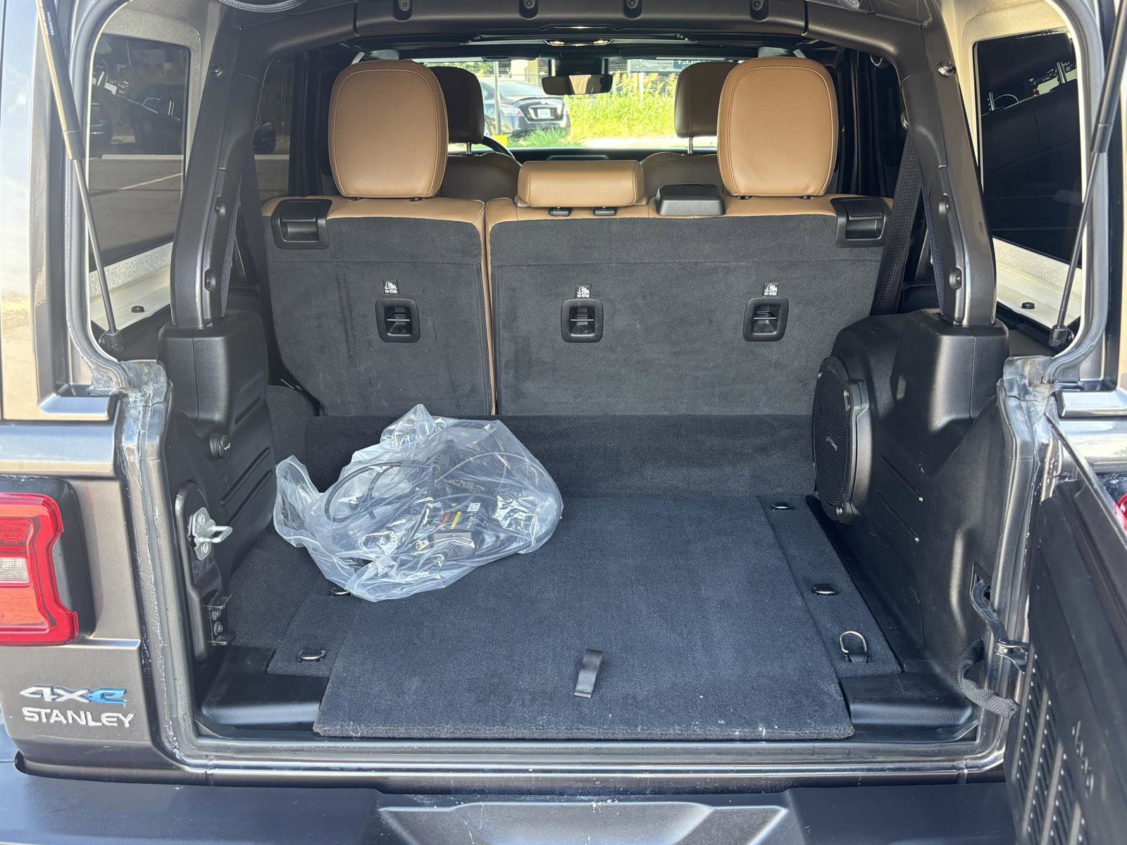 Used 2021 Jeep Wrangler Unlimited Sahara w/ Safety Group image 33