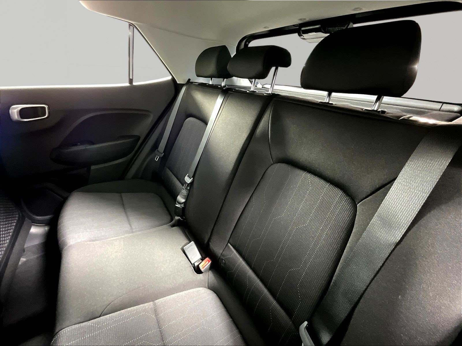 New 2026 Hyundai Venue SE FWD image 17