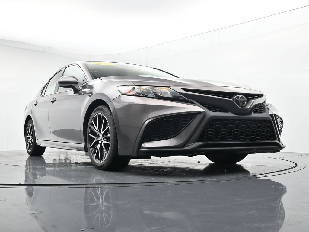 Used 2024 Toyota Camry SE FWD image 33
