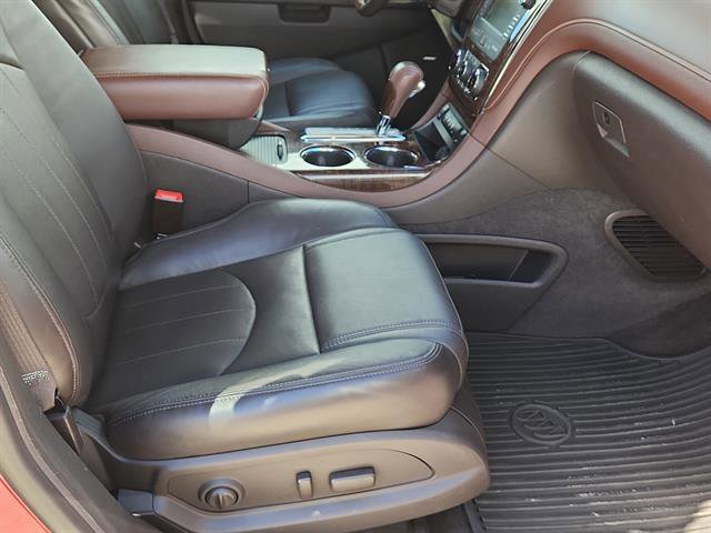 Used 2014 Buick Enclave Premium image 12