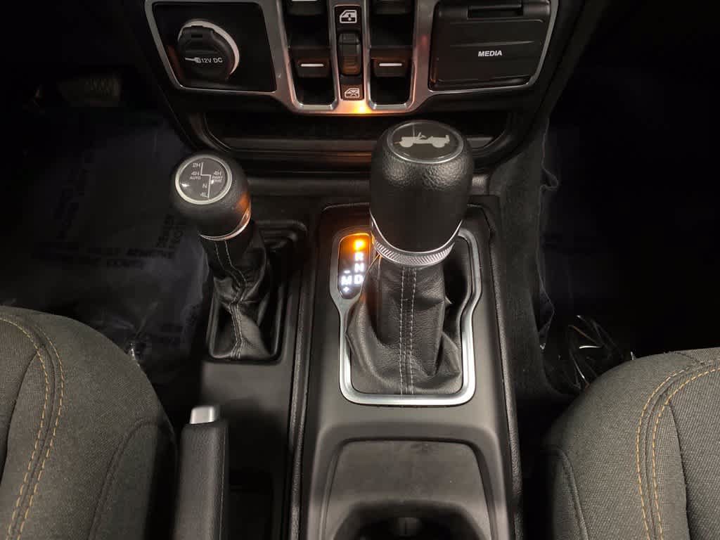 Used 2024 Jeep Wrangler Unlimited AWD/4WD image 25