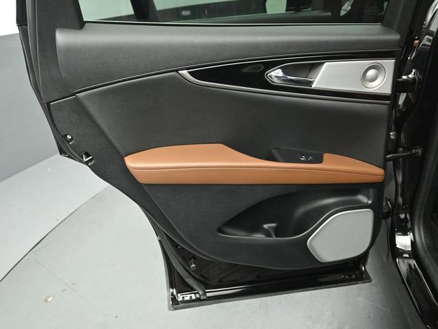 Certified 2023 Lincoln Nautilus Reserve w/ Equipment Group 202A image 24