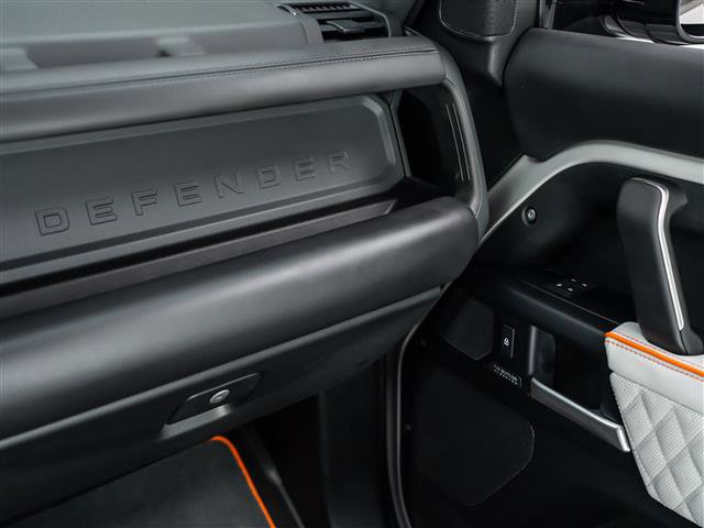 New 2026 Land Rover Defender 110 X-Dynamic SE AWD/4WD image 33