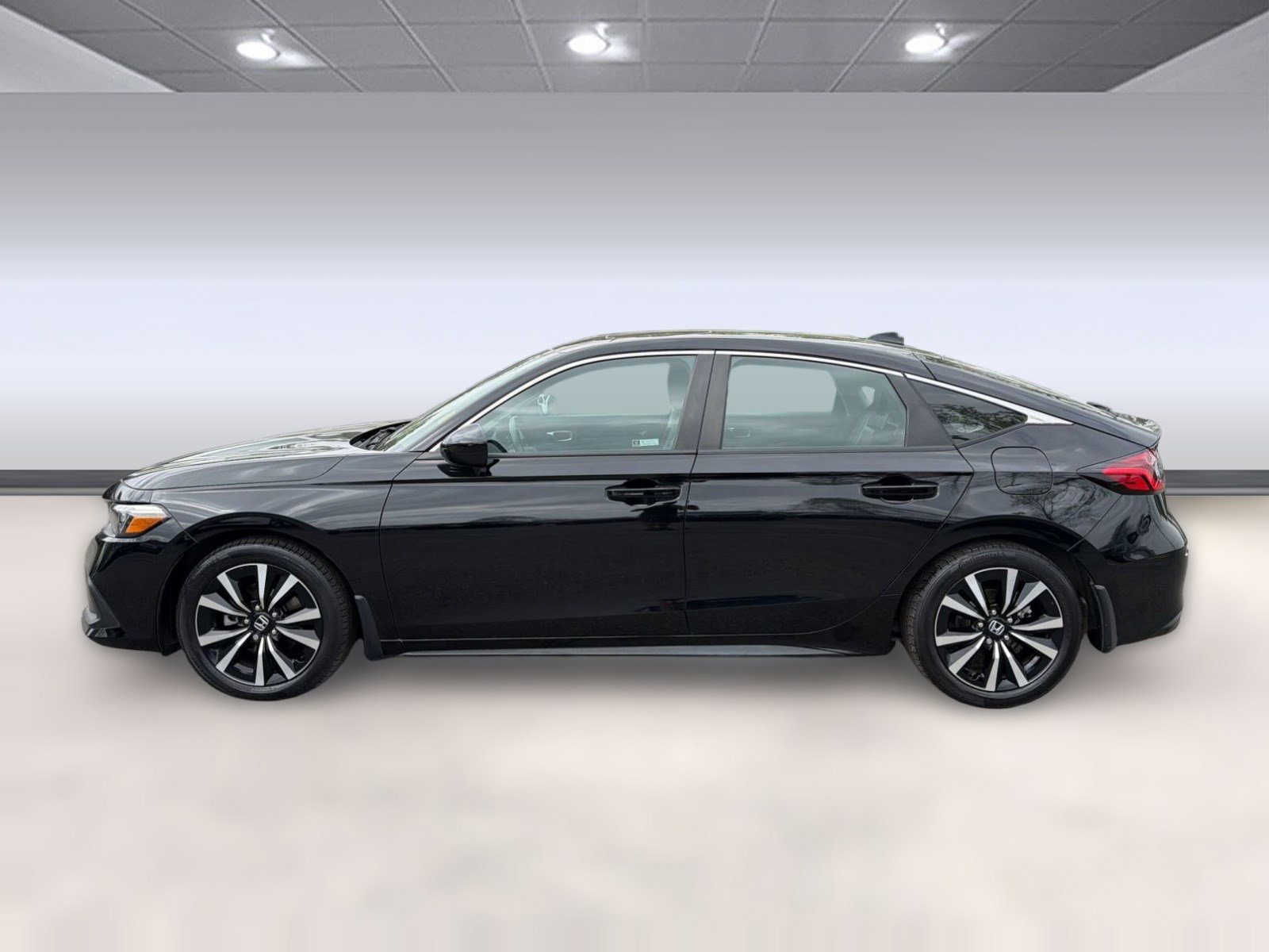 Used 2024 Honda Civic EX-L image 2