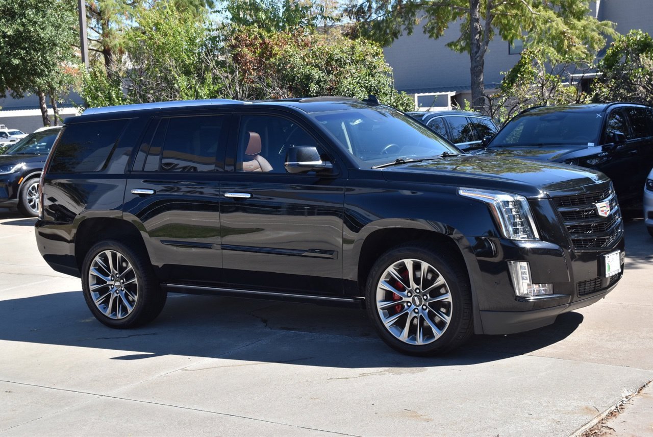 Used 2019 Cadillac Escalade Premium Luxury w/ Escalade Sport Edition AWD/4WD image 5