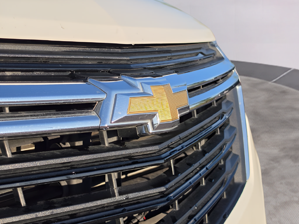 Used 2023 Chevrolet Equinox LT w/ LPO, Floor Liner Package AWD/4WD image 10