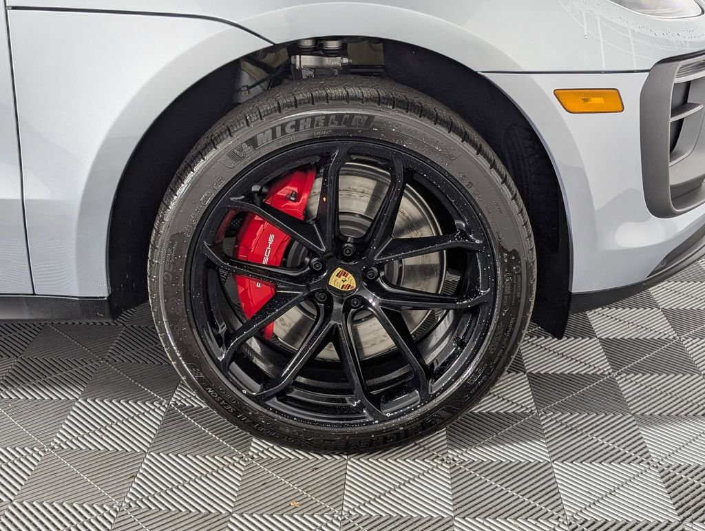 New 2026 Porsche Macan GTS image 14