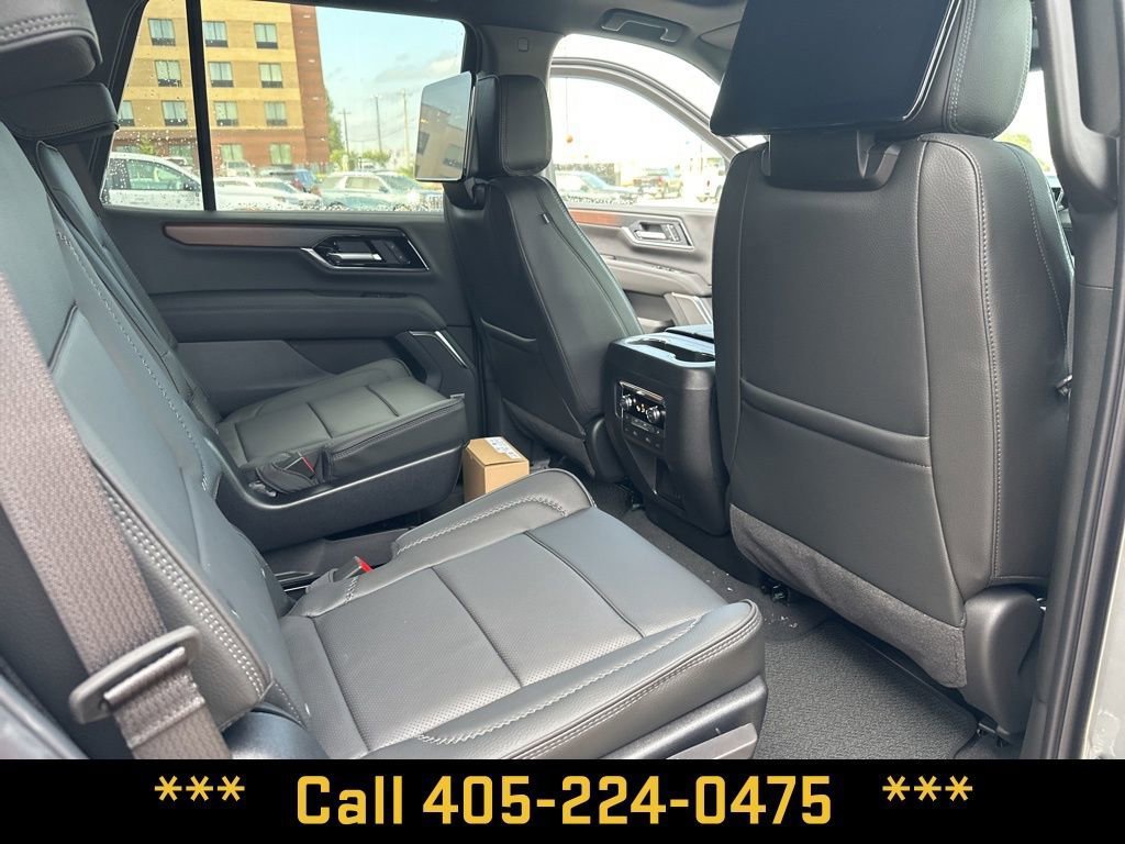 New 2026 GMC Yukon Denali w/ Denali Reserve Package AWD/4WD image 35