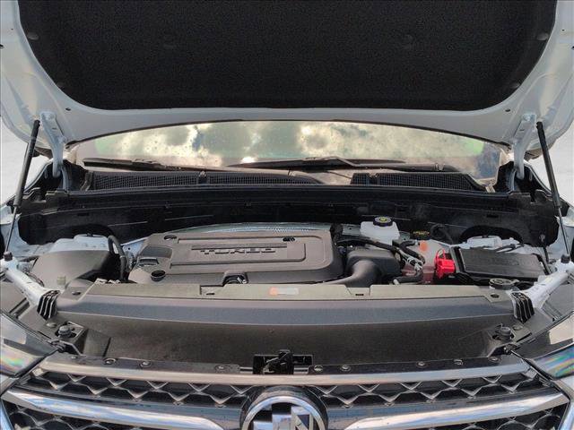 Used 2023 Buick Envision Avenir AWD/4WD image 18