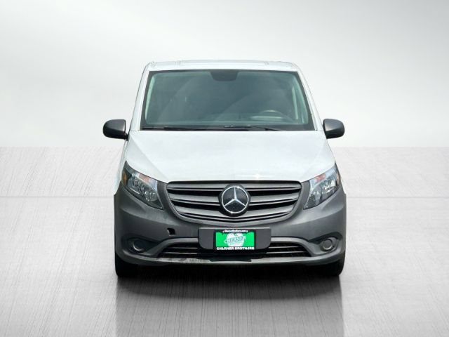 Used 2022 Mercedes-Benz Metris image 2