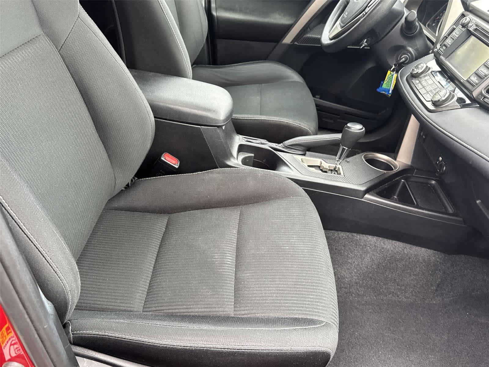 Used 2013 Toyota RAV4 XLE AWD/4WD image 17