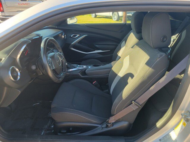 Used 2017 Chevrolet Camaro SS image 10