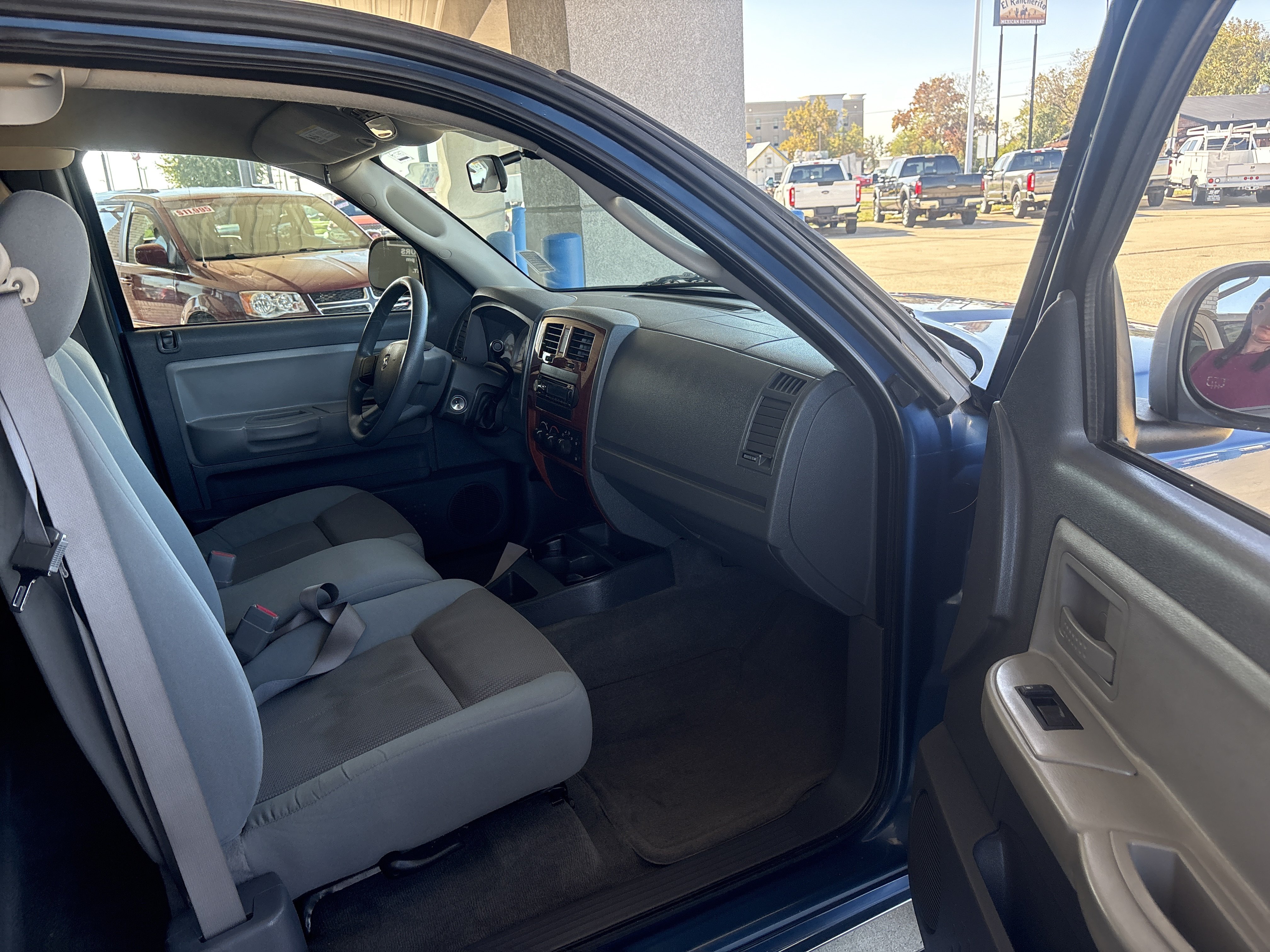 Used 2005 Dodge Dakota SLT AWD/4WD image 8
