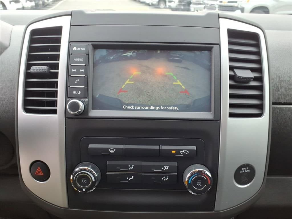 Used 2021 Nissan Frontier SV w/ SV Utility Package image 19