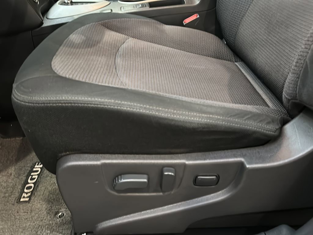 Used 2012 Nissan Rogue SV AWD/4WD image 11