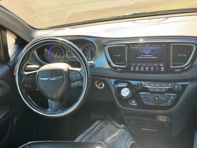 Used 2018 Chrysler Pacifica Limited w/ Advanced Safetytec Group FWD image 51