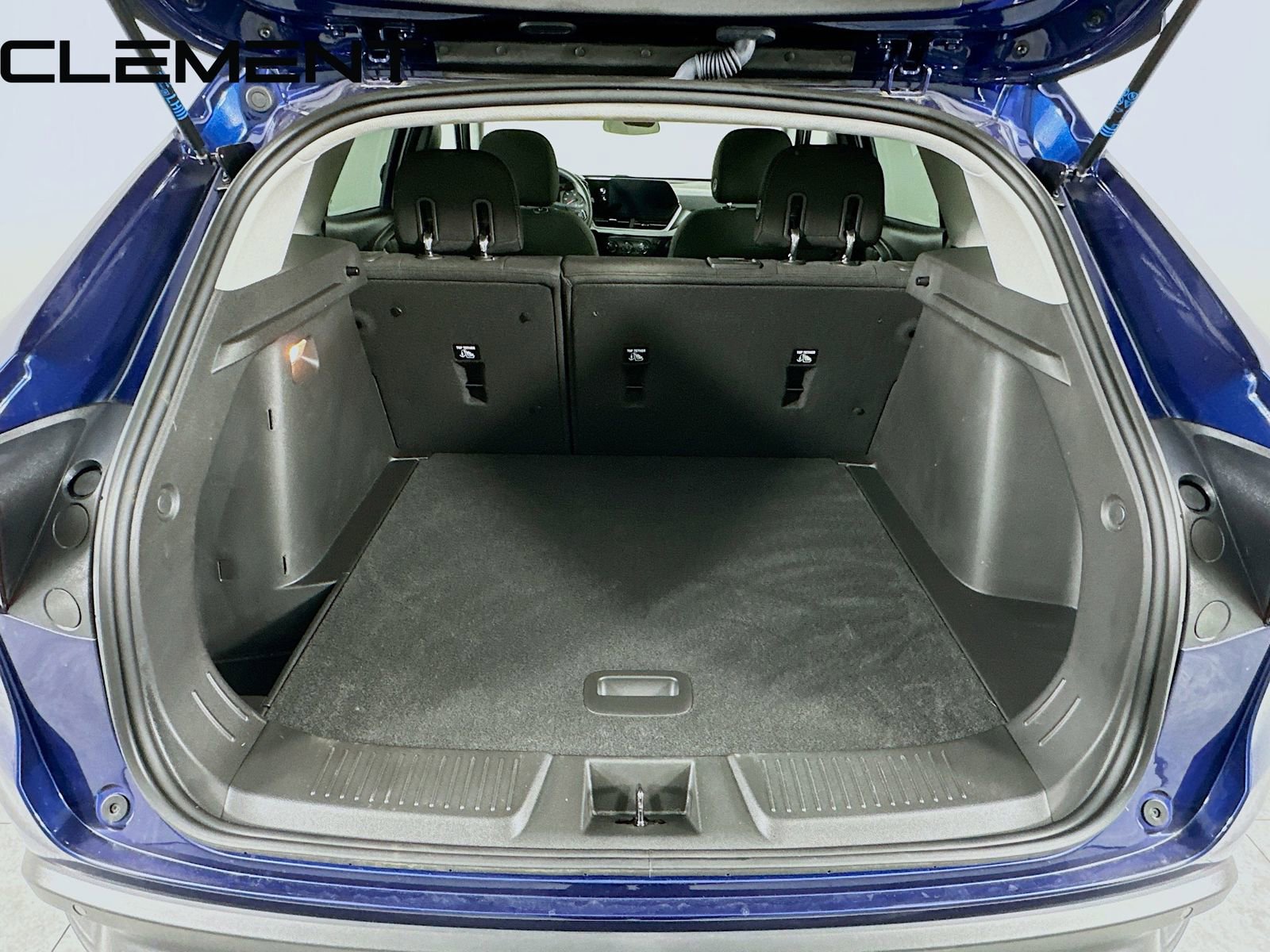 Used 2024 Chevrolet Trax LS w/ LS Convenience Package image 9