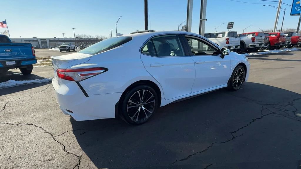 Used 2020 Toyota Camry SE image 8