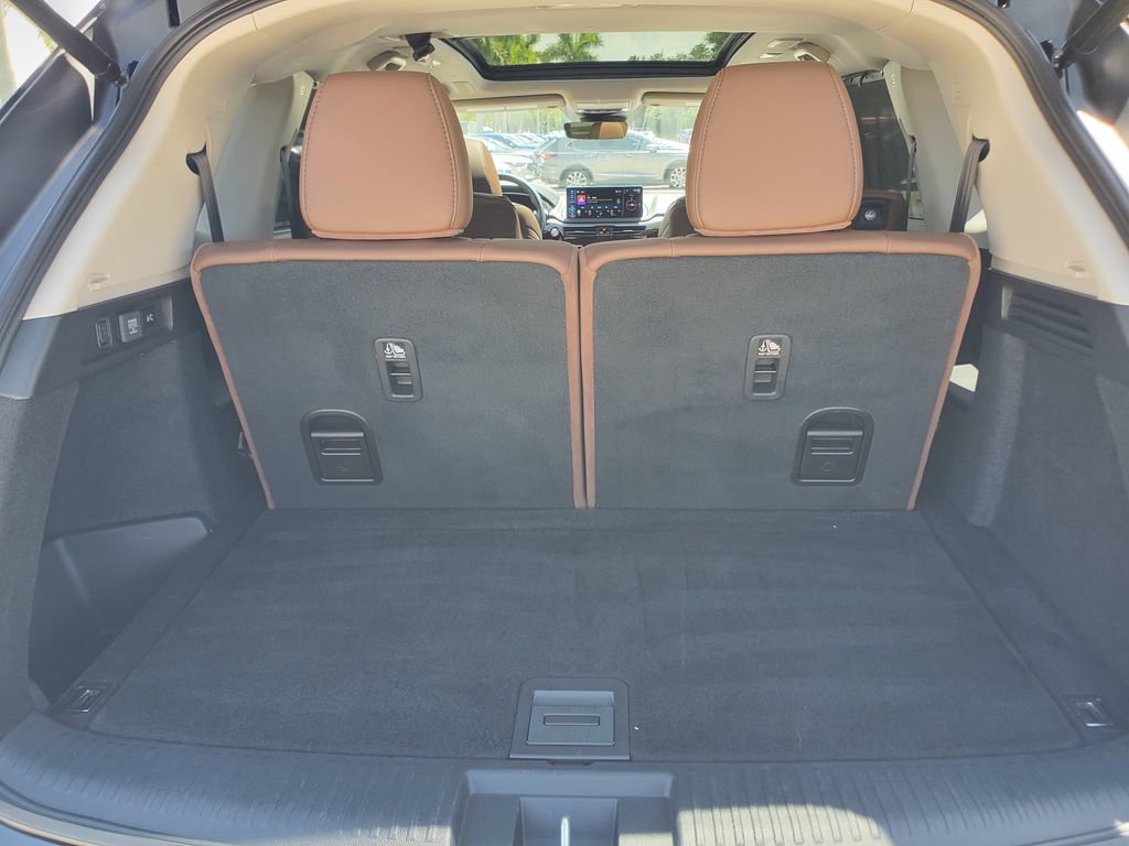 Used 2025 Acura MDX w/ Technology Package FWD image 8