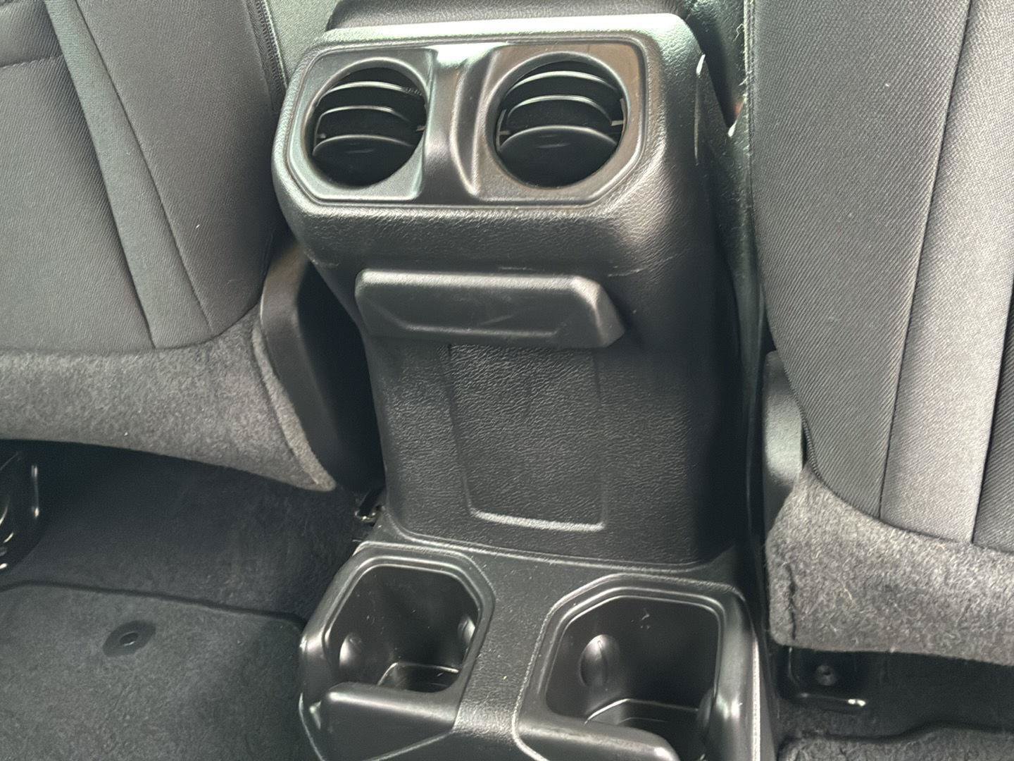 Used 2022 Jeep Wrangler Unlimited Sport AWD/4WD image 18