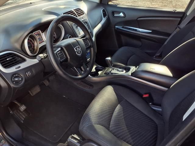 Used 2019 Dodge Journey SE w/ Blacktop Package FWD image 13