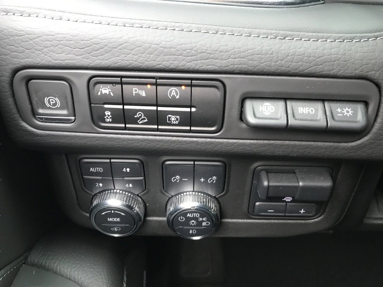 Certified 2023 GMC Yukon Denali w/ Max Trailering Package image 20