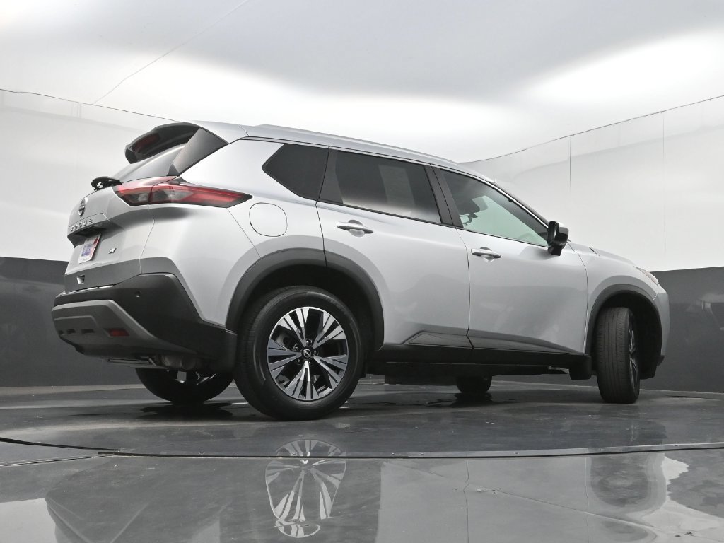 Used 2023 Nissan Rogue SV w/ SV Premium B Package FWD image 29