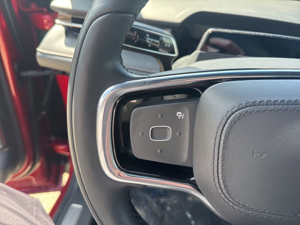 Used 2024 Lincoln Nautilus Reserve w/ Equipment Group 203A image 12