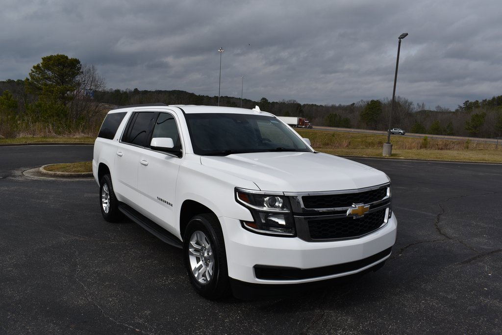 Used 2018 Chevrolet Suburban LT image 1