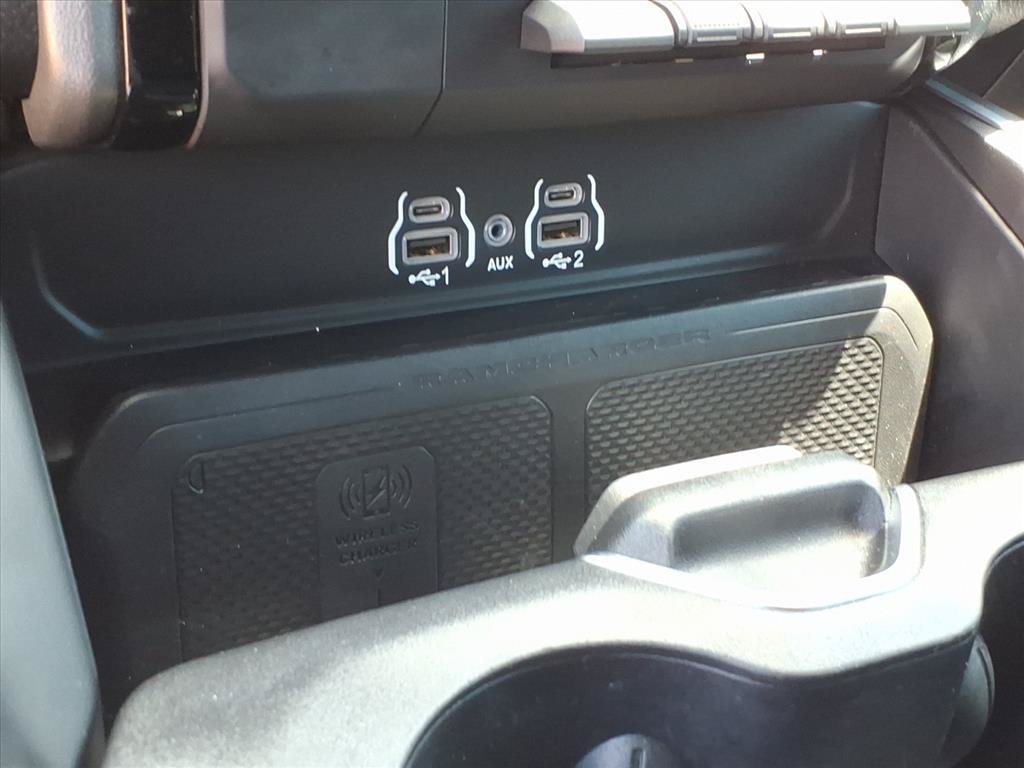 Used 2025 RAM 1500 Big Horn AWD/4WD image 32