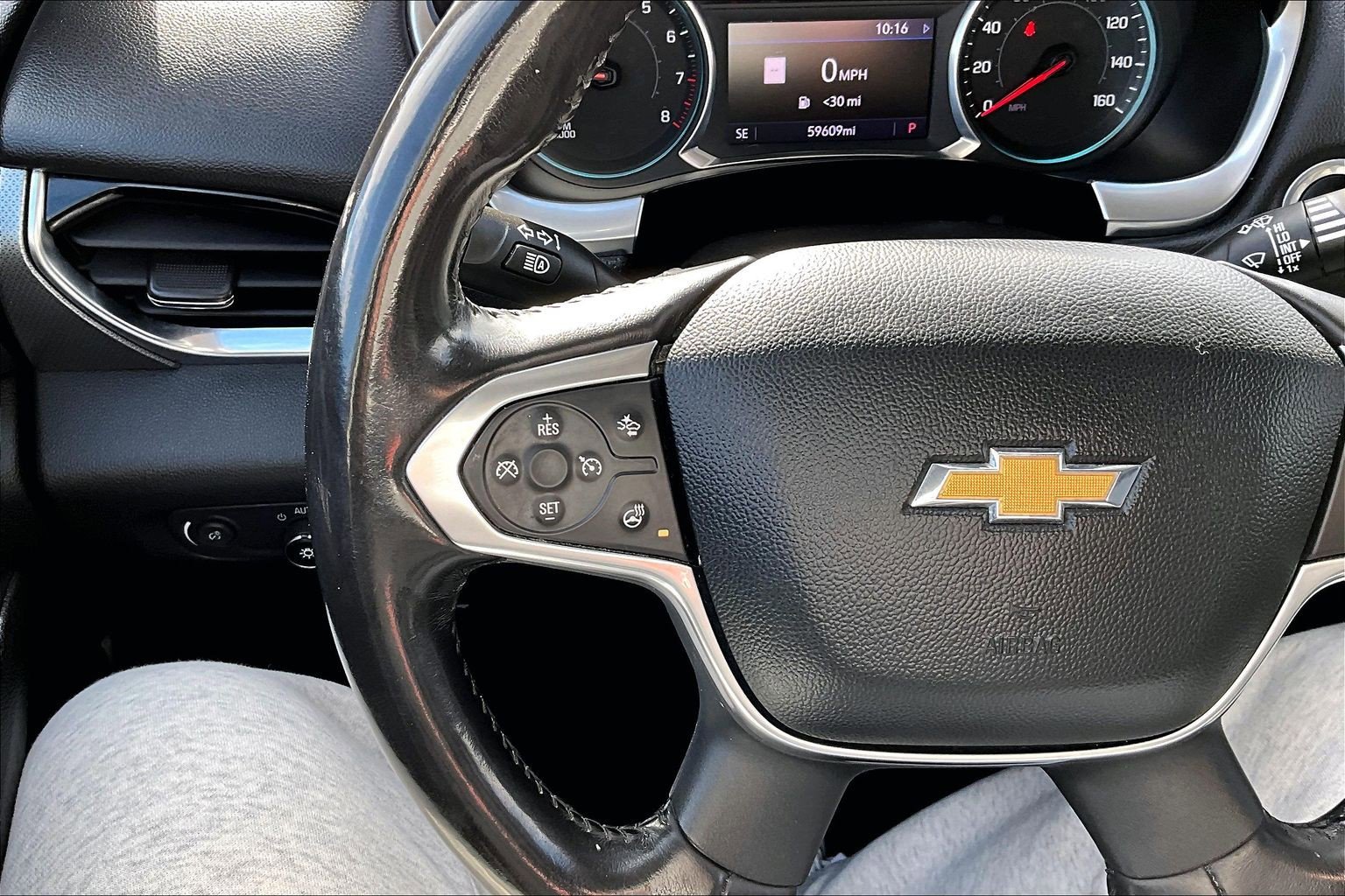Used 2020 Chevrolet Traverse Premier image 23