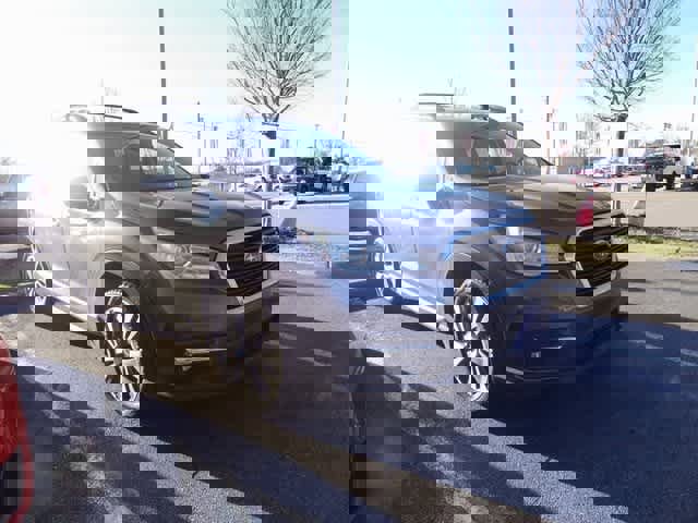 Used 2022 Subaru Ascent Touring w/ Popular Package #2A image 2