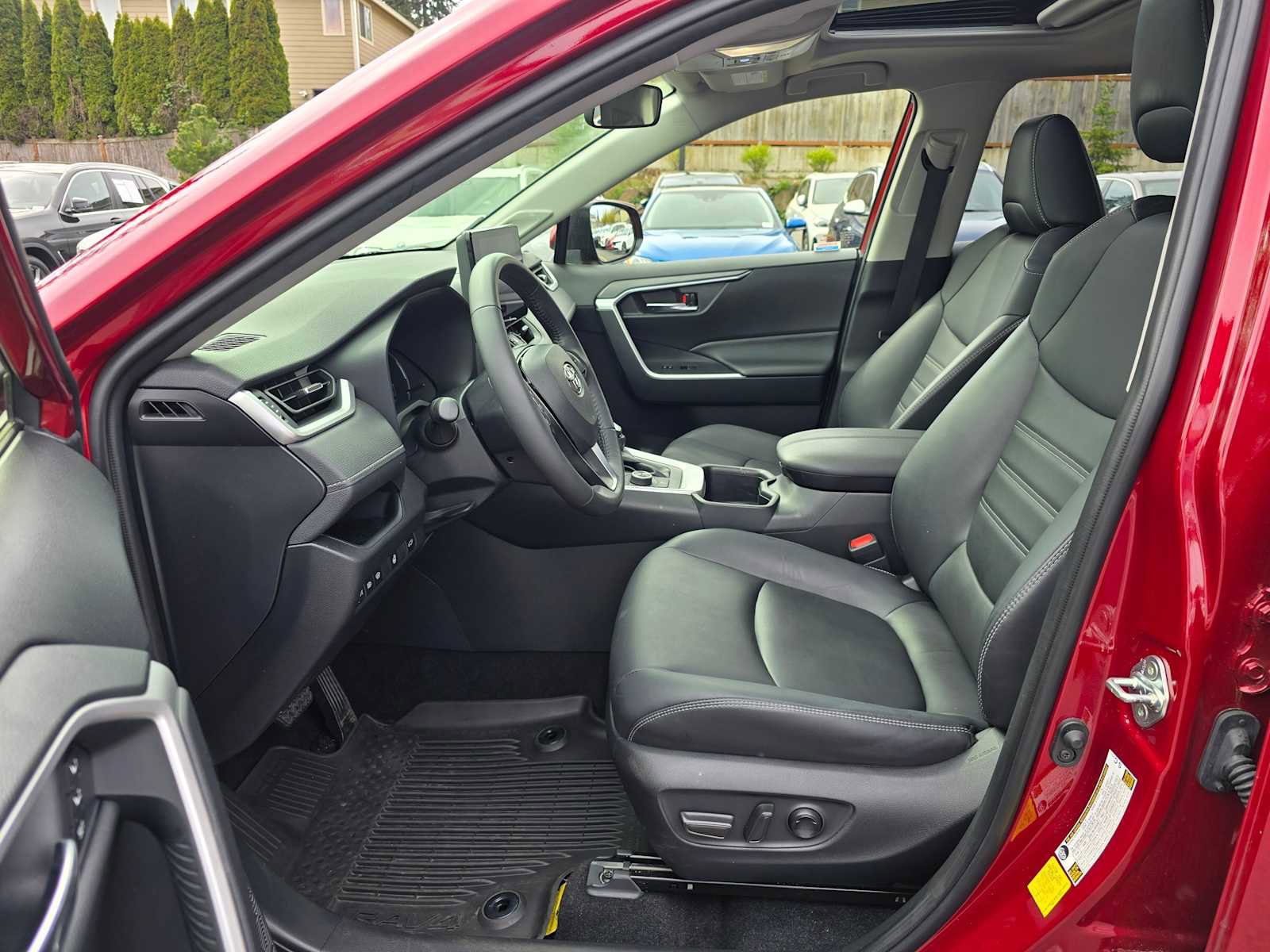 Used 2023 Toyota RAV4 XLE Premium AWD/4WD image 20