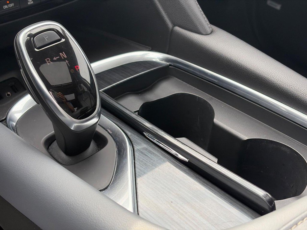 Used 2019 Buick Enclave Premium w/ Experience Buick Package FWD image 16