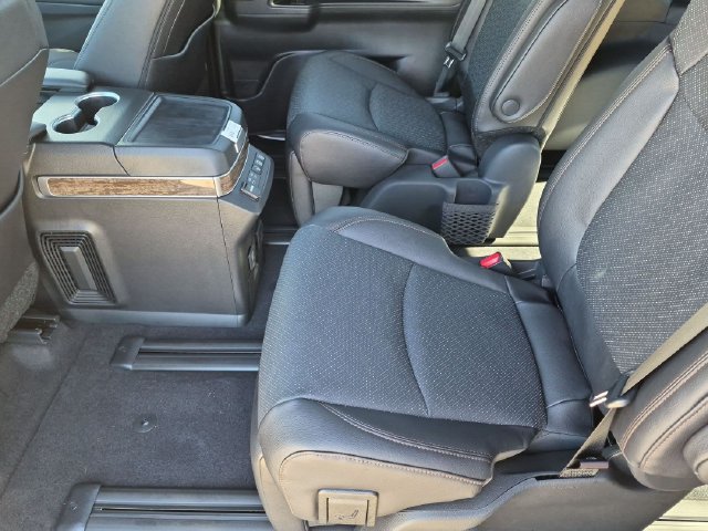 New 2026 Toyota Sienna Platinum AWD/4WD image 24