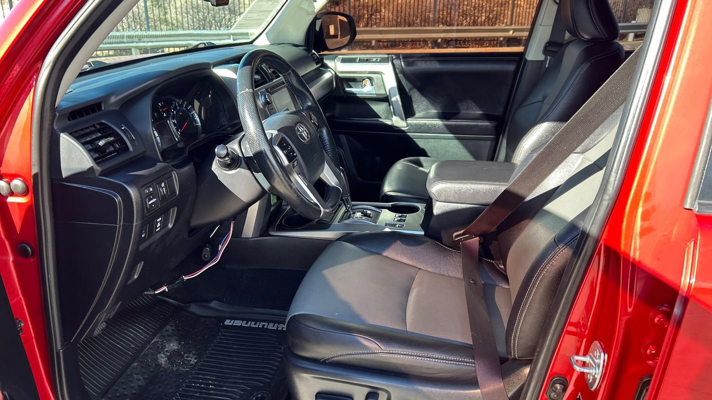 Used 2016 Toyota 4Runner SR5 image 9