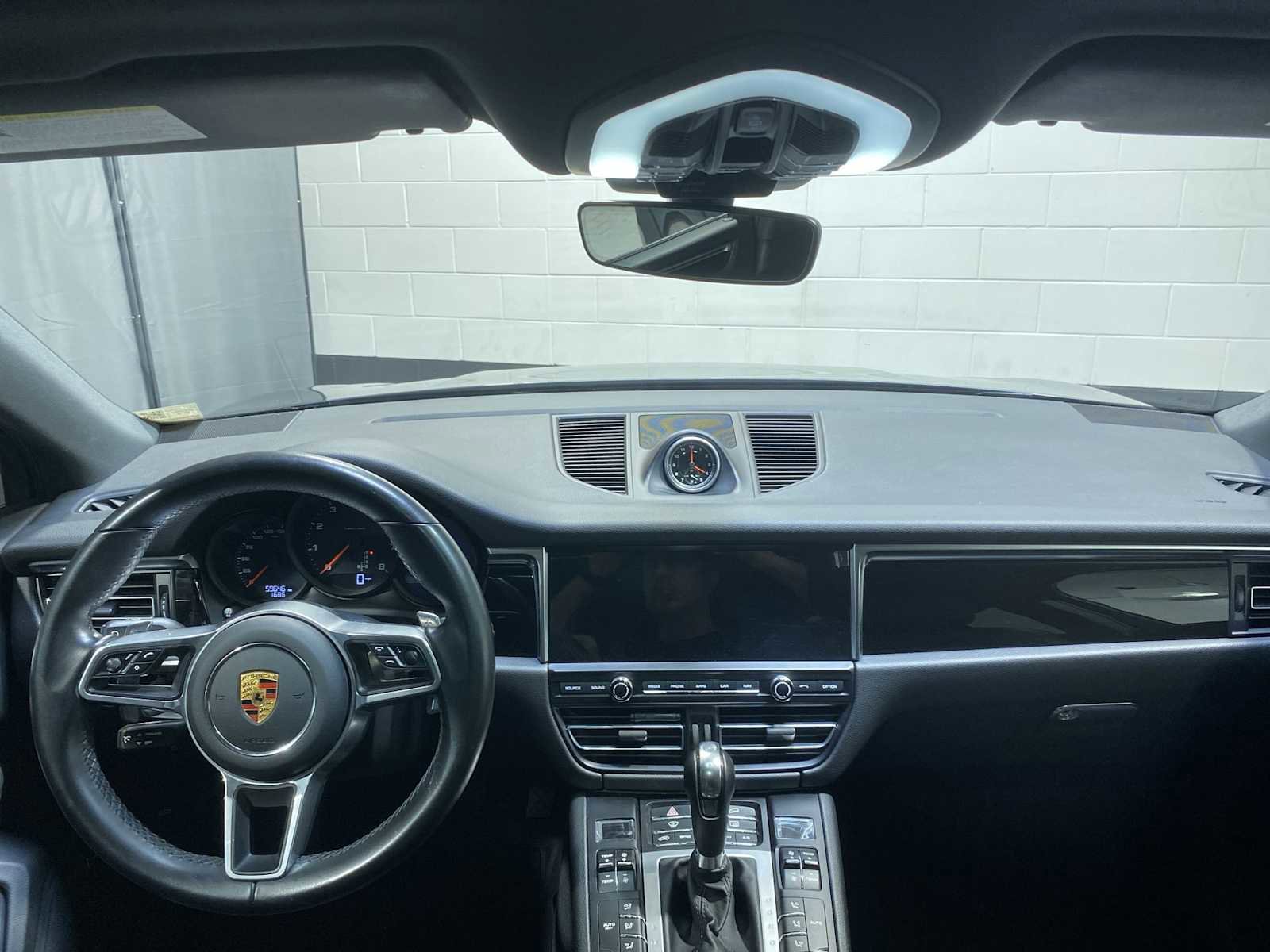 Used 2021 Porsche Macan AWD/4WD image 9