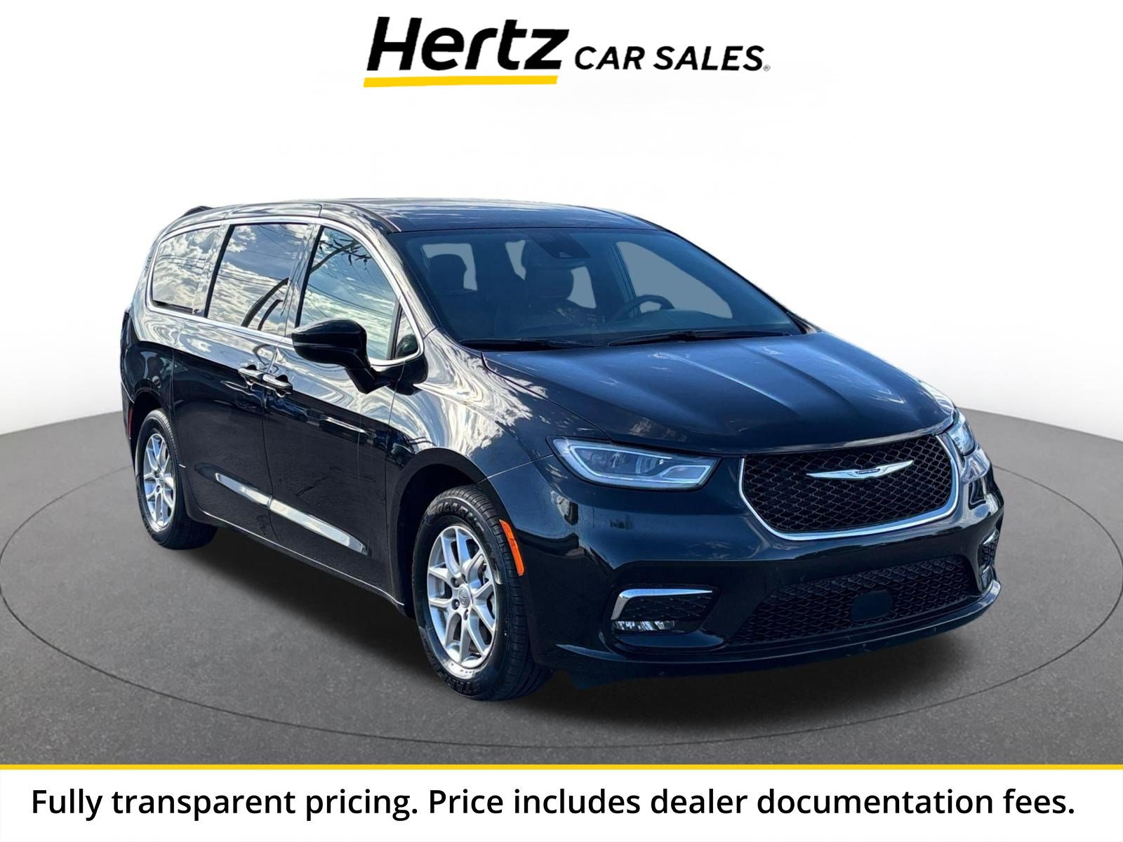 Used 2025 Chrysler Pacifica Select