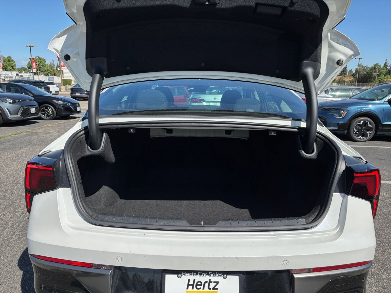 Used 2025 Kia K5 LXS image 31