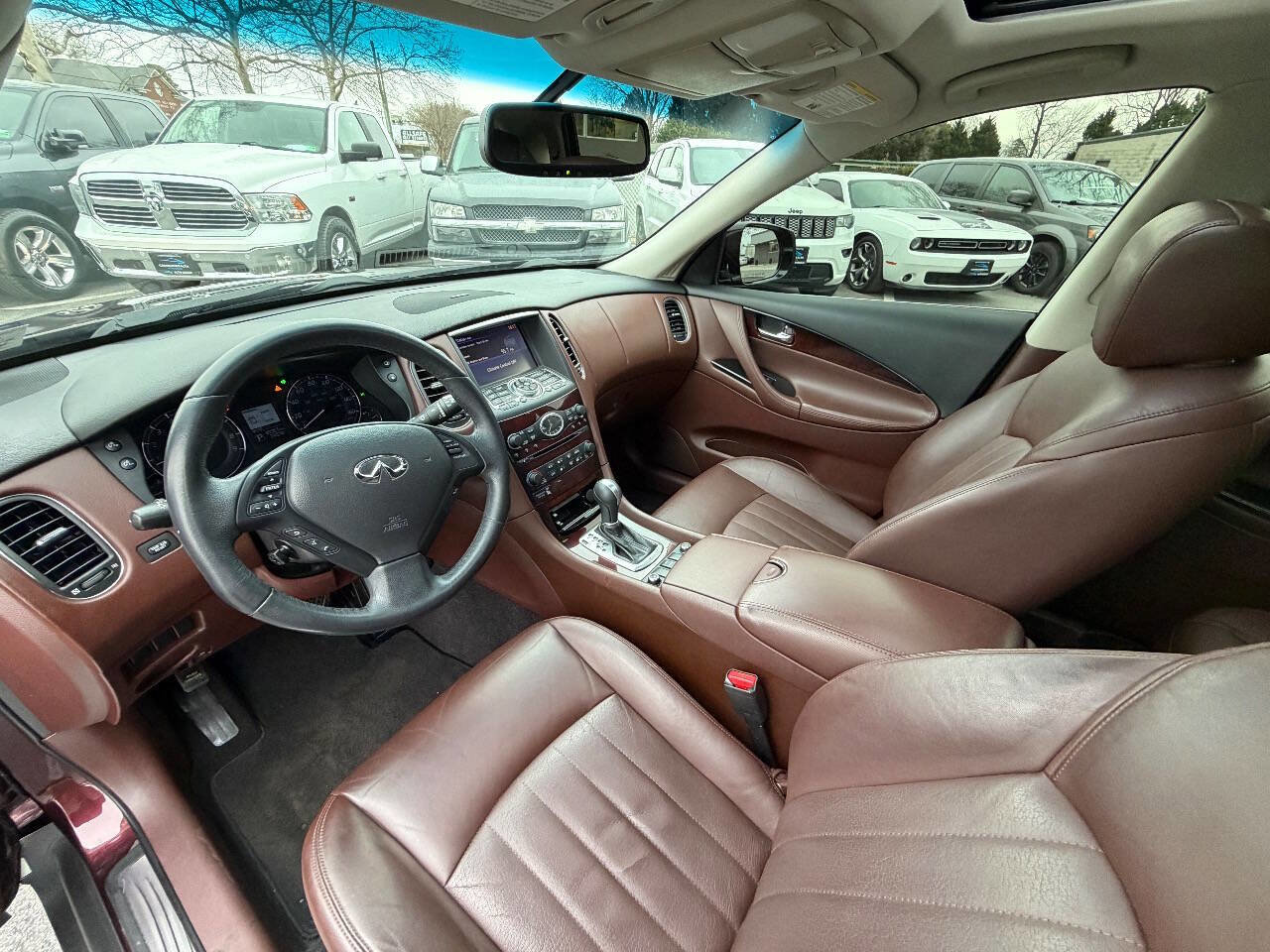 Used 2017 INFINITI QX50 AWD w/ Premium Plus Package image 32