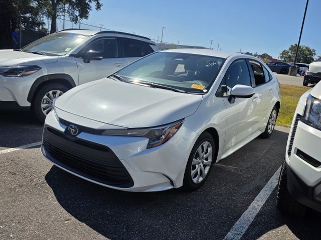 Used 2023 Toyota Corolla LE FWD image 14