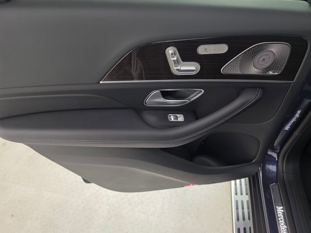 New 2026 Mercedes-Benz GLS 450 4MATIC image 12
