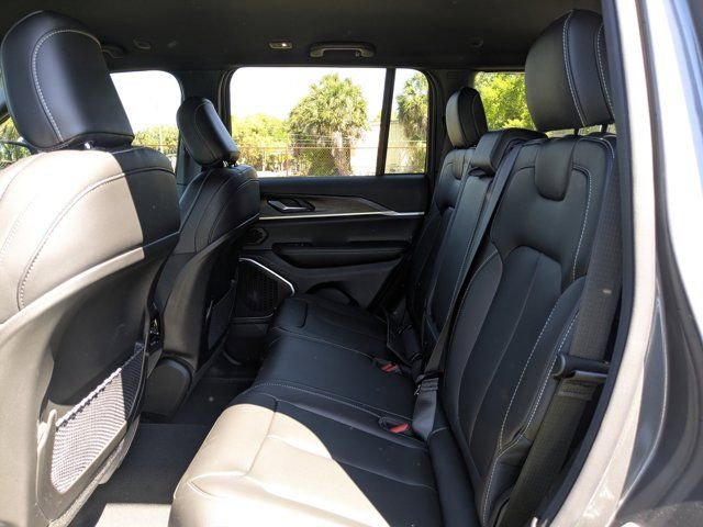 New 2026 Jeep Grand Cherokee Limited image 14