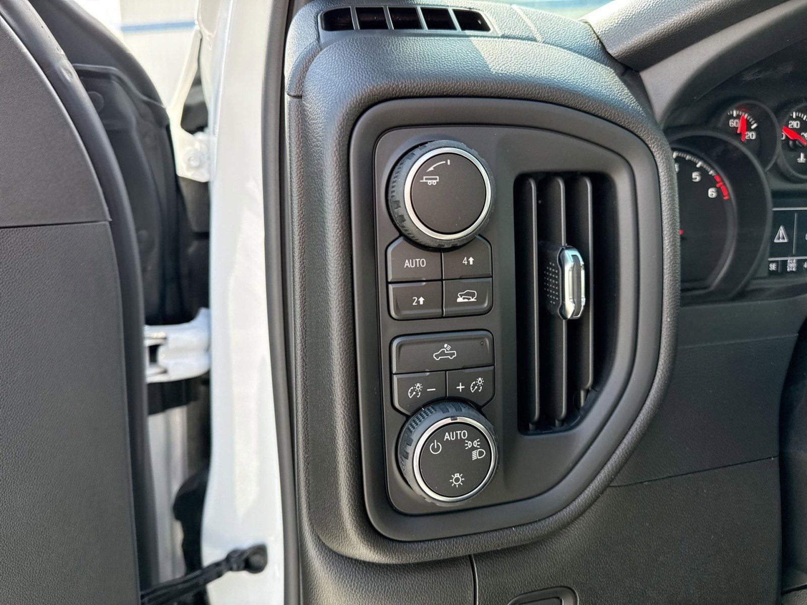 New 2026 Chevrolet Silverado 1500 Custom image 15